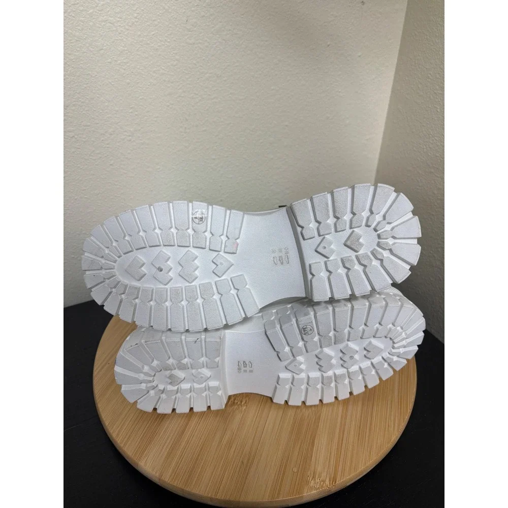 Dirty Laundry Dashh Puff Platform Bootie Size 8 Silver Metallic Quilted Puffer
